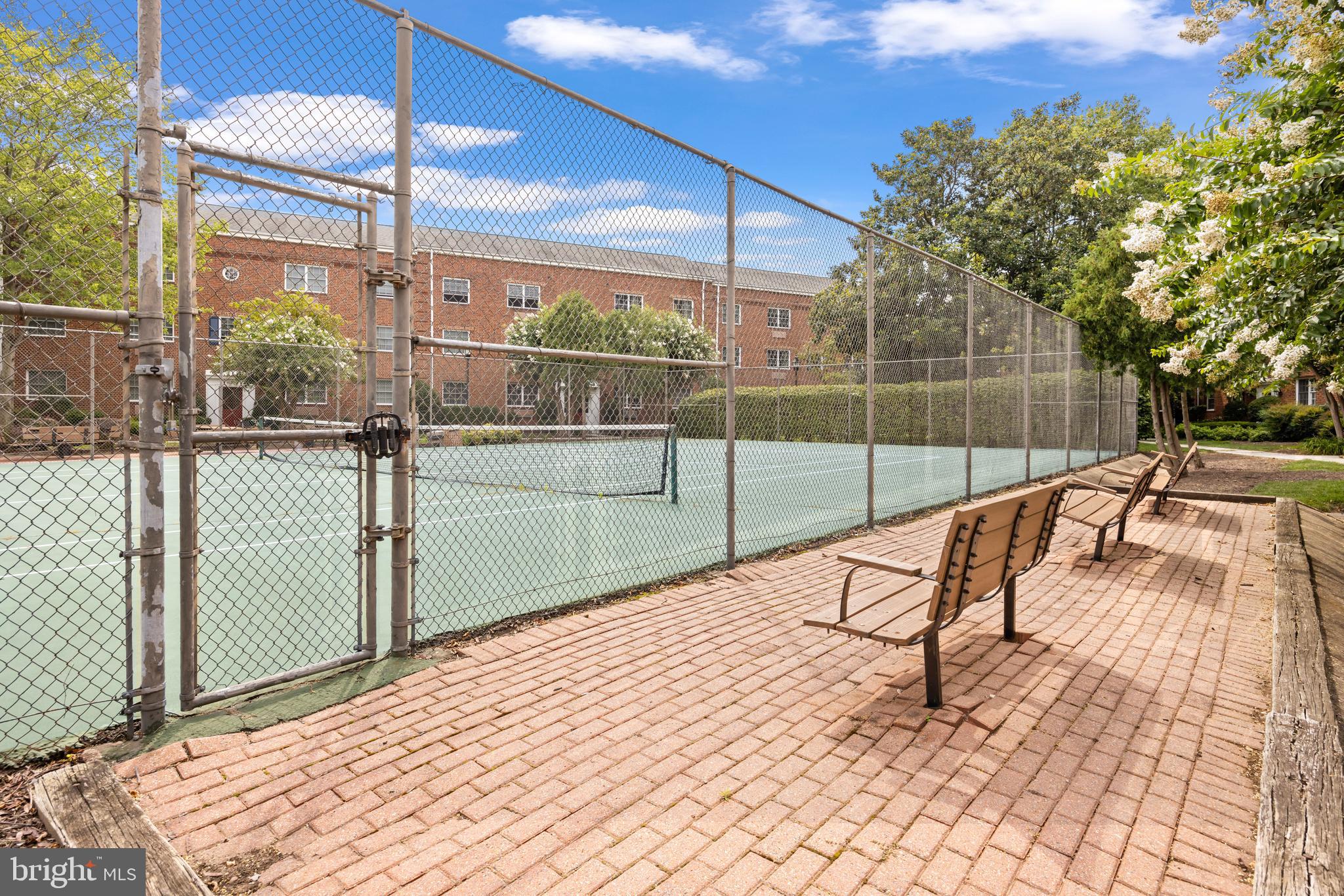 1718 W ABINGDON DRIVE Unit: 302
