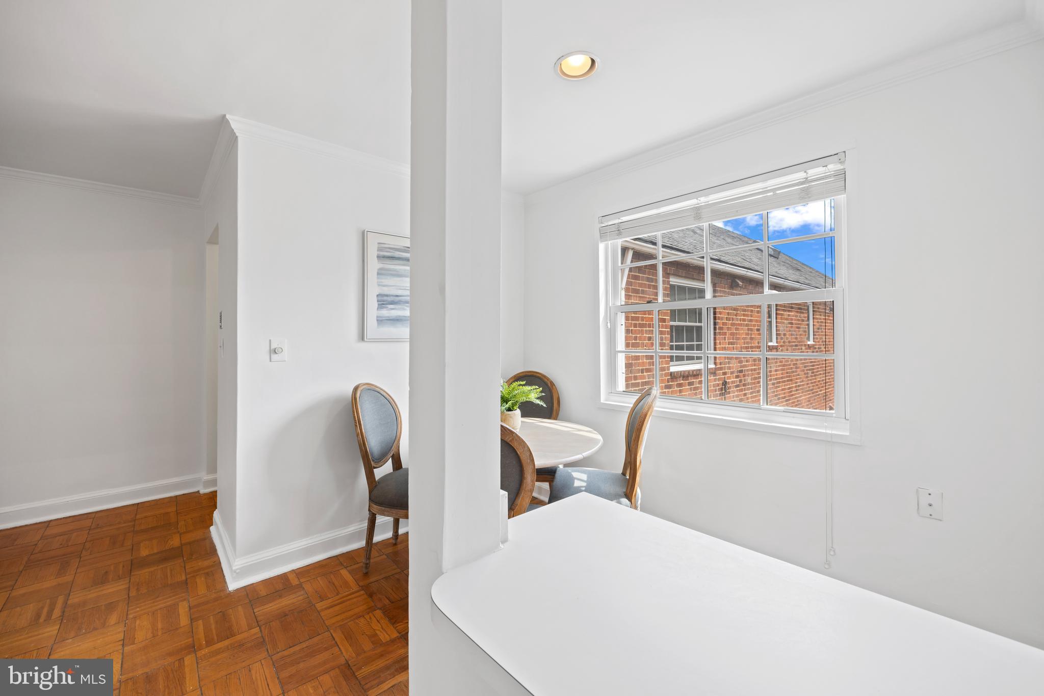 1718 W ABINGDON DRIVE Unit: 302