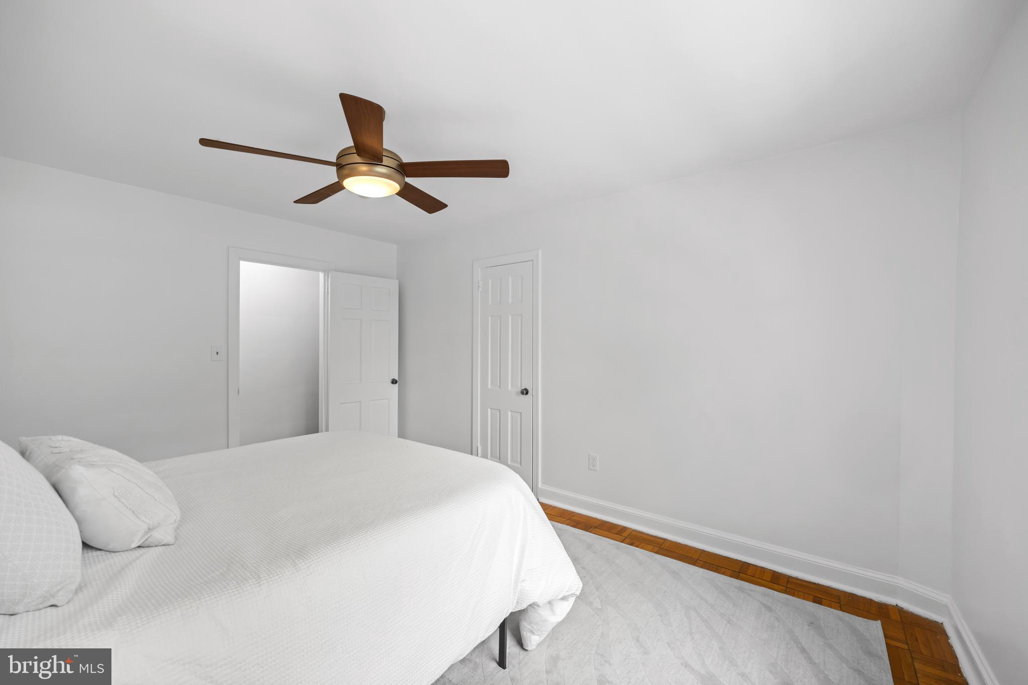 1718 W ABINGDON DRIVE Unit: 302