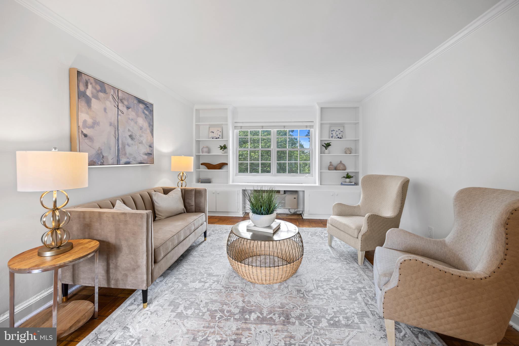 1718 W ABINGDON DRIVE Unit: 302