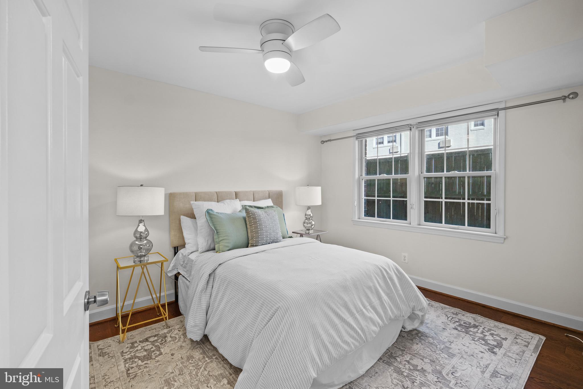 1209 N Pitt St #1b