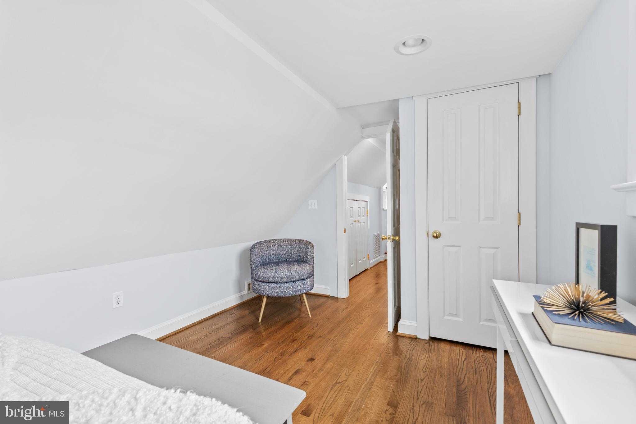 1000 Princess St