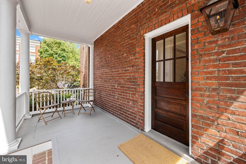 226 S Fairfax St