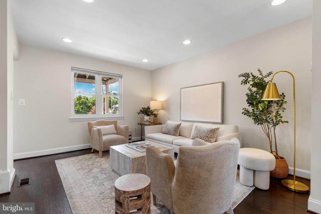 302 Wesmond Dr