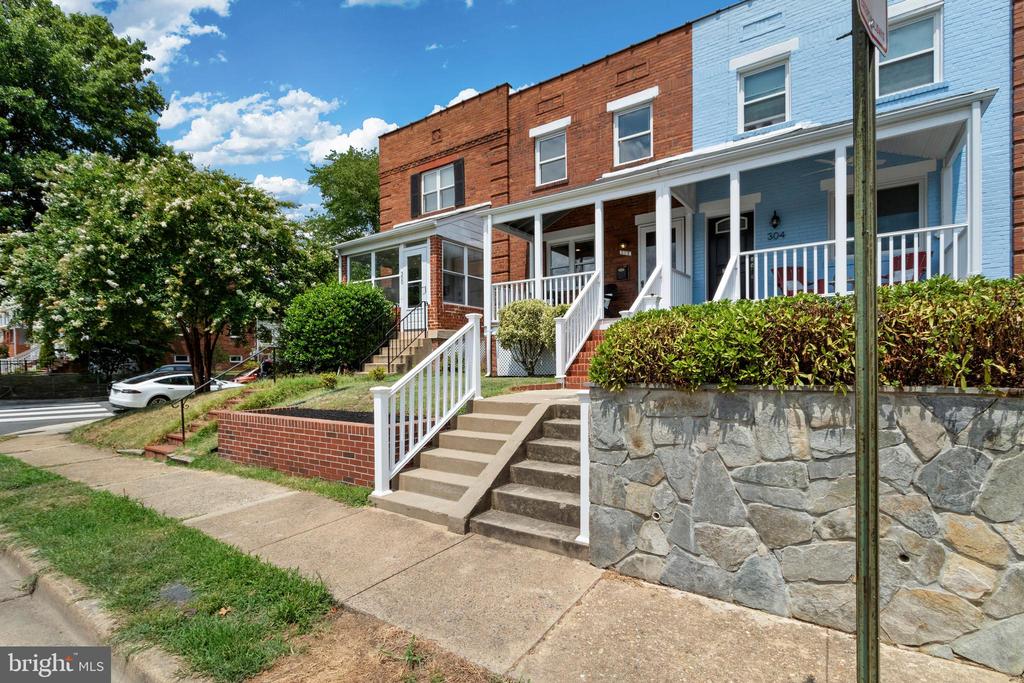 302 Wesmond Dr
