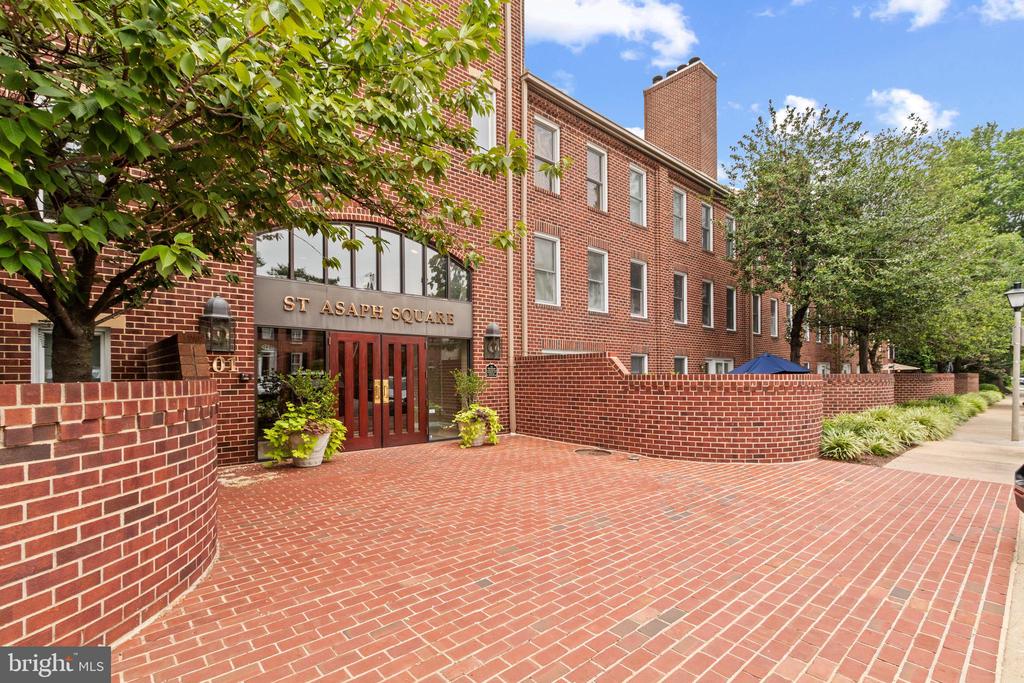 801 S Pitt St #427