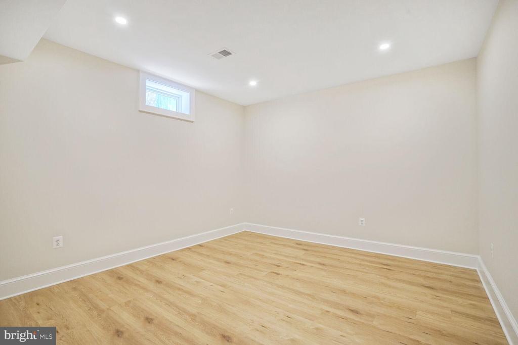 113 E Randolph Ave