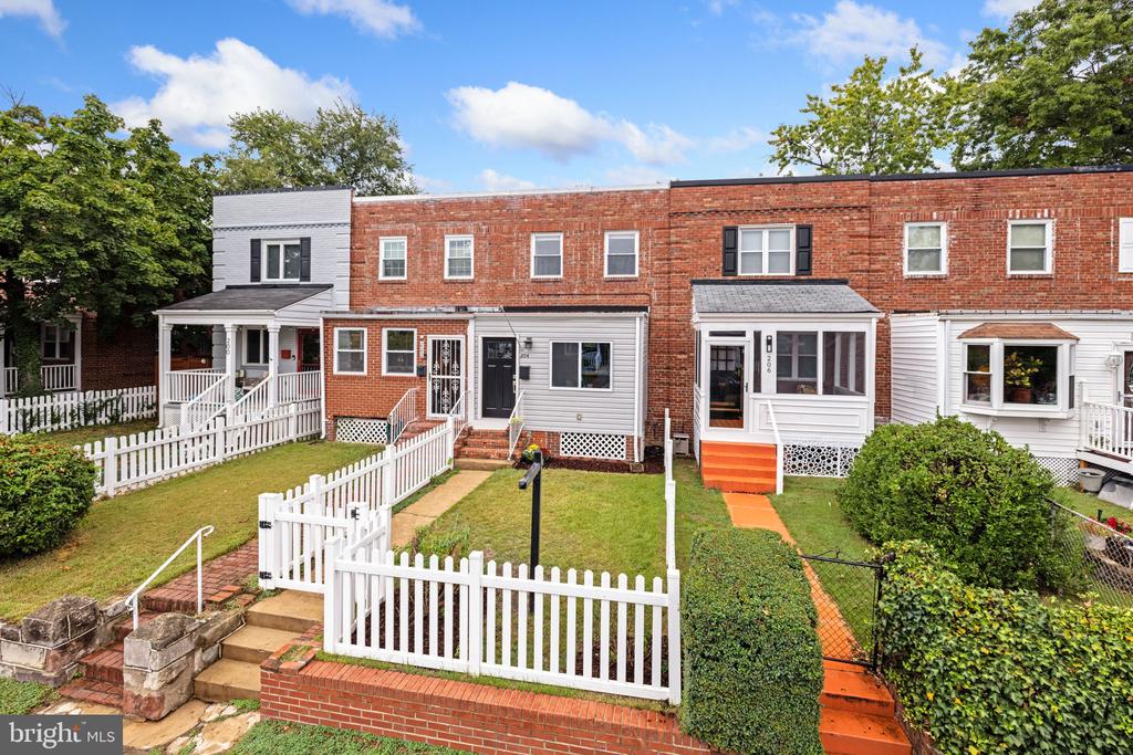 204 Wesmond Dr
