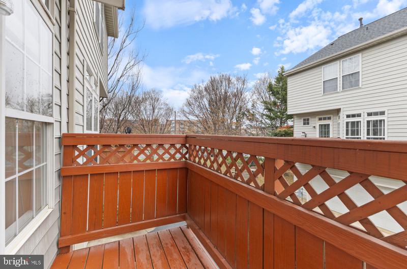 715 Norfolk Ln