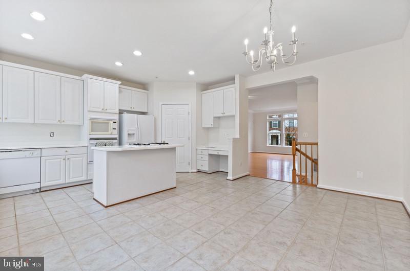 715 Norfolk Ln