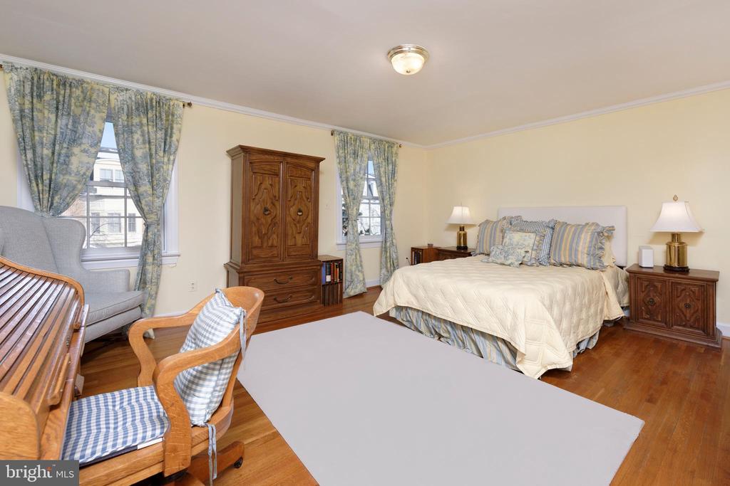 416 Princess St