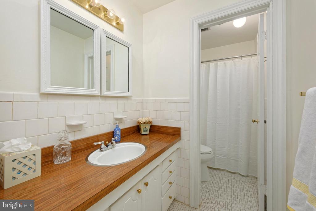 416 Princess St