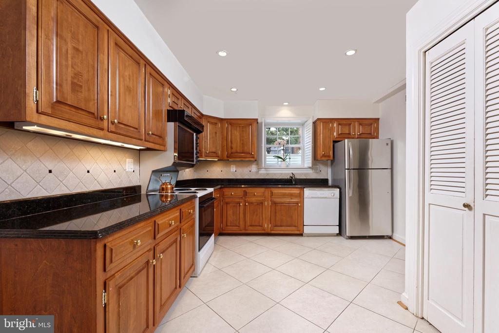 416 Princess St