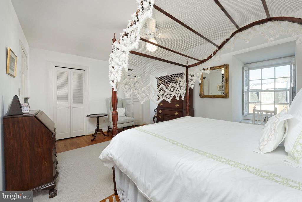 416 Princess St