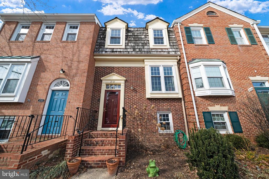 2731 Franklin Ct