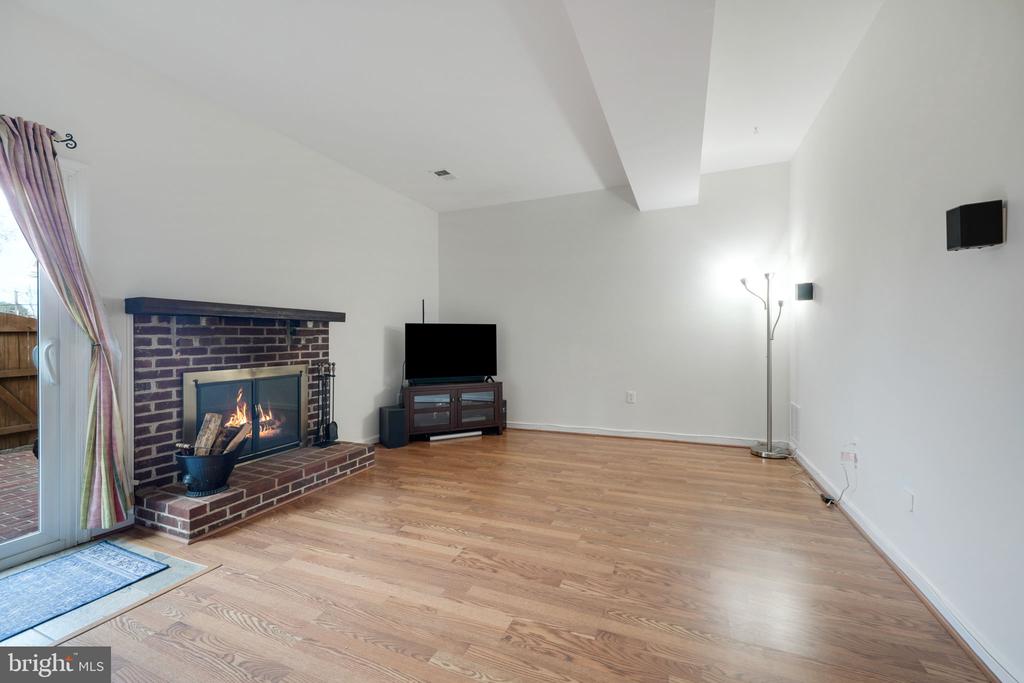 2731 Franklin Ct
