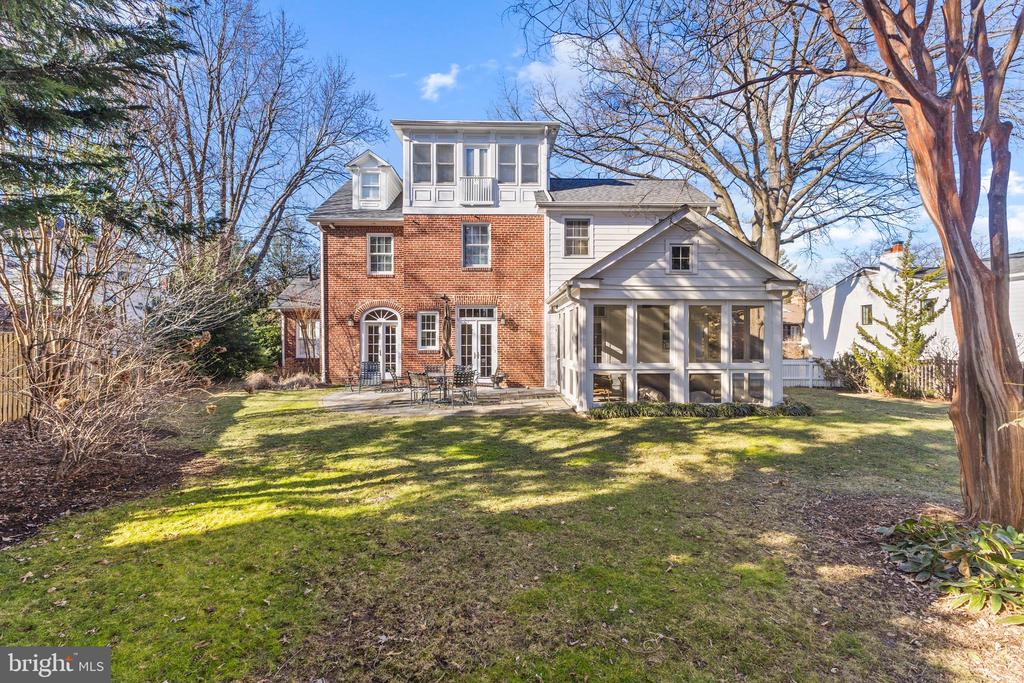 510 W Windsor Ave
