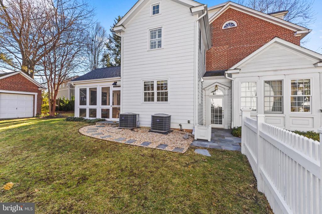 510 W Windsor Ave