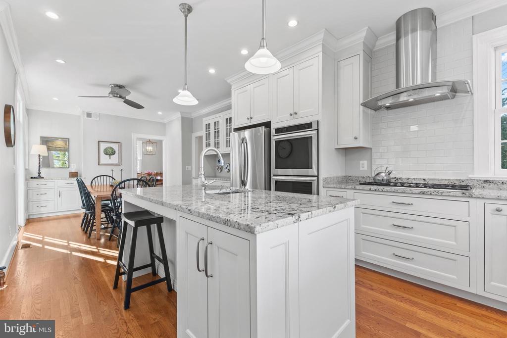 510 W Windsor Ave