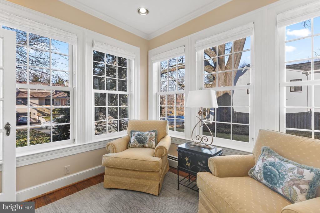 510 W Windsor Ave