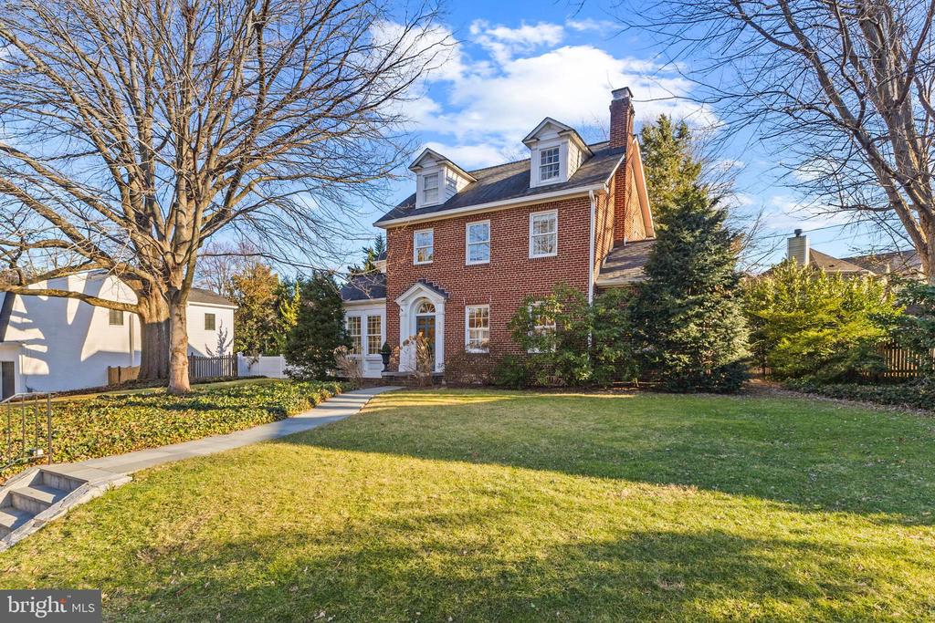 510 W Windsor Ave