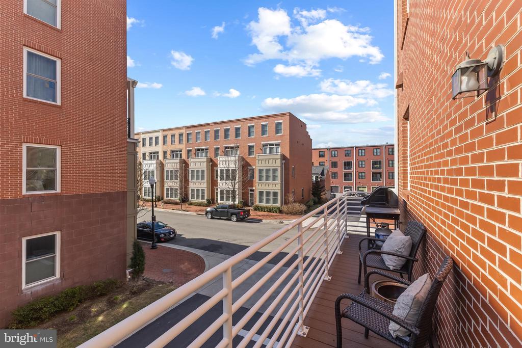 701 E Howell Ave
