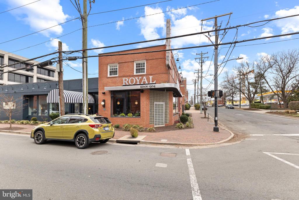 400 Madison St #1307