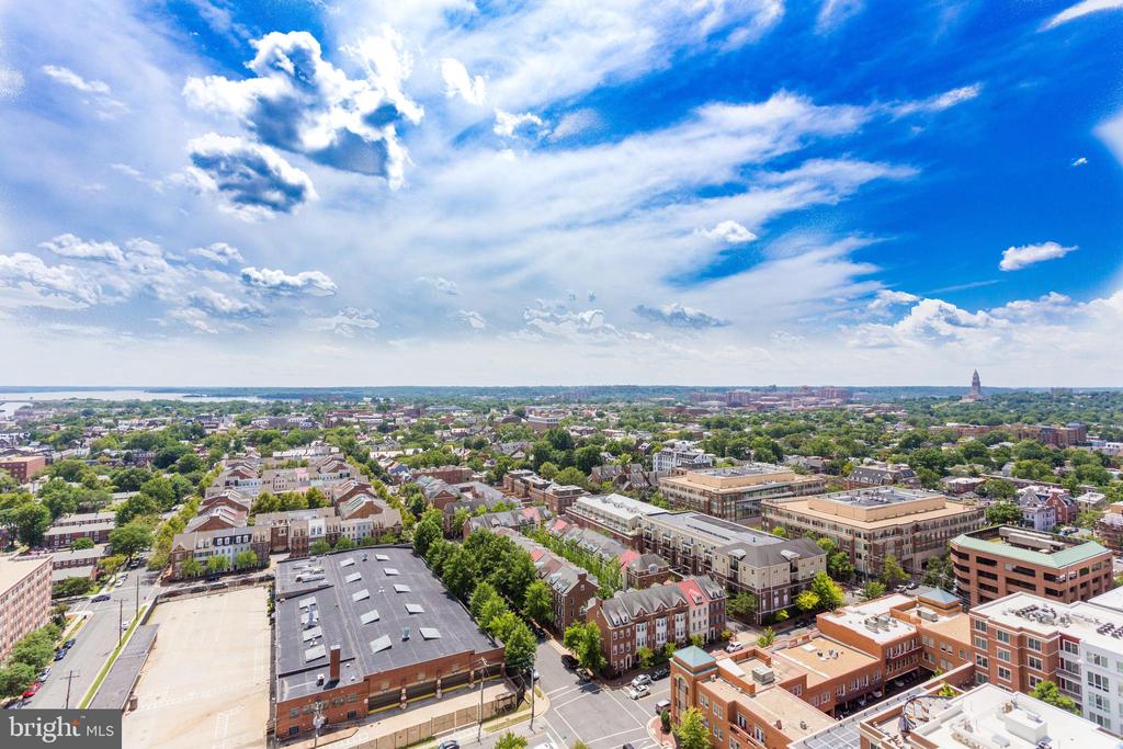 400 Madison St #1307