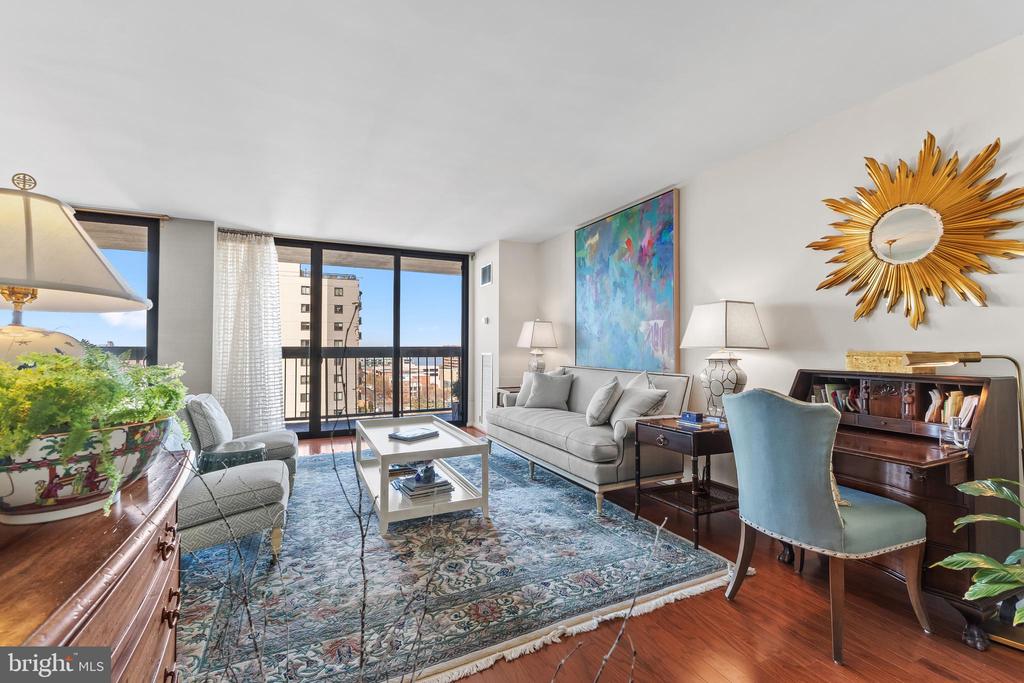 400 Madison St #1307