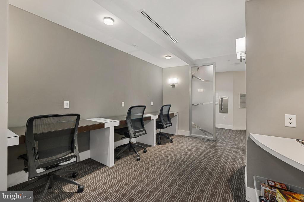 525 N Fayette St #302