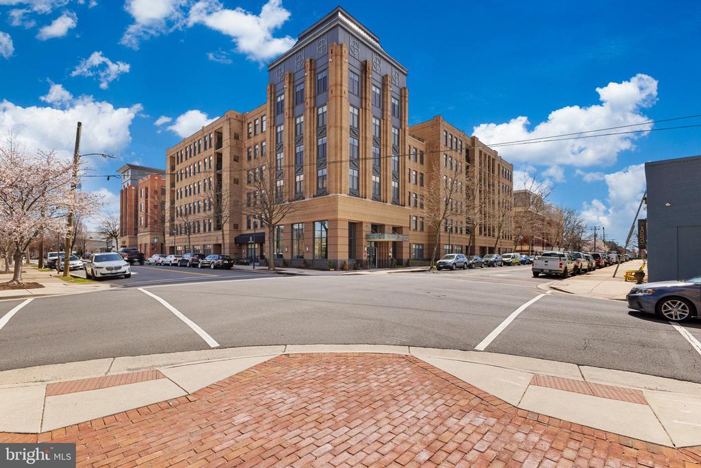 525 N Fayette St #302