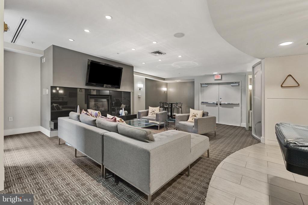 525 N Fayette St #302