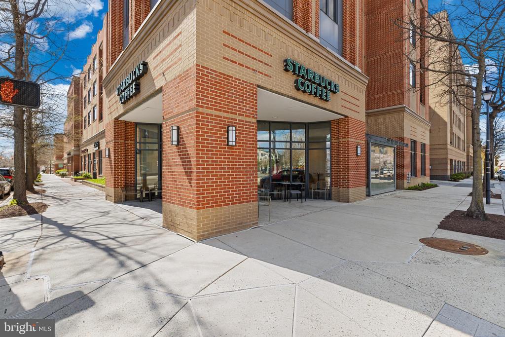 525 N Fayette St #302