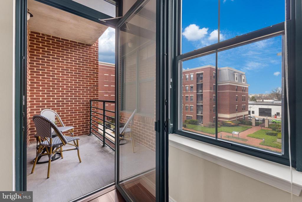 525 N Fayette St #302