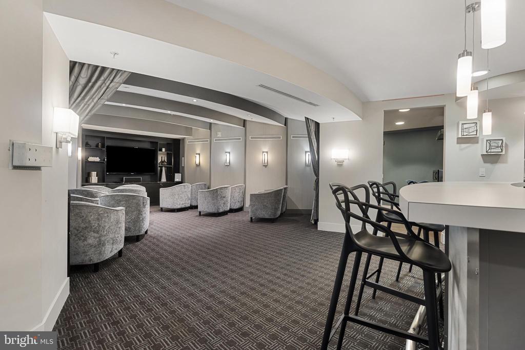 525 N Fayette St #302