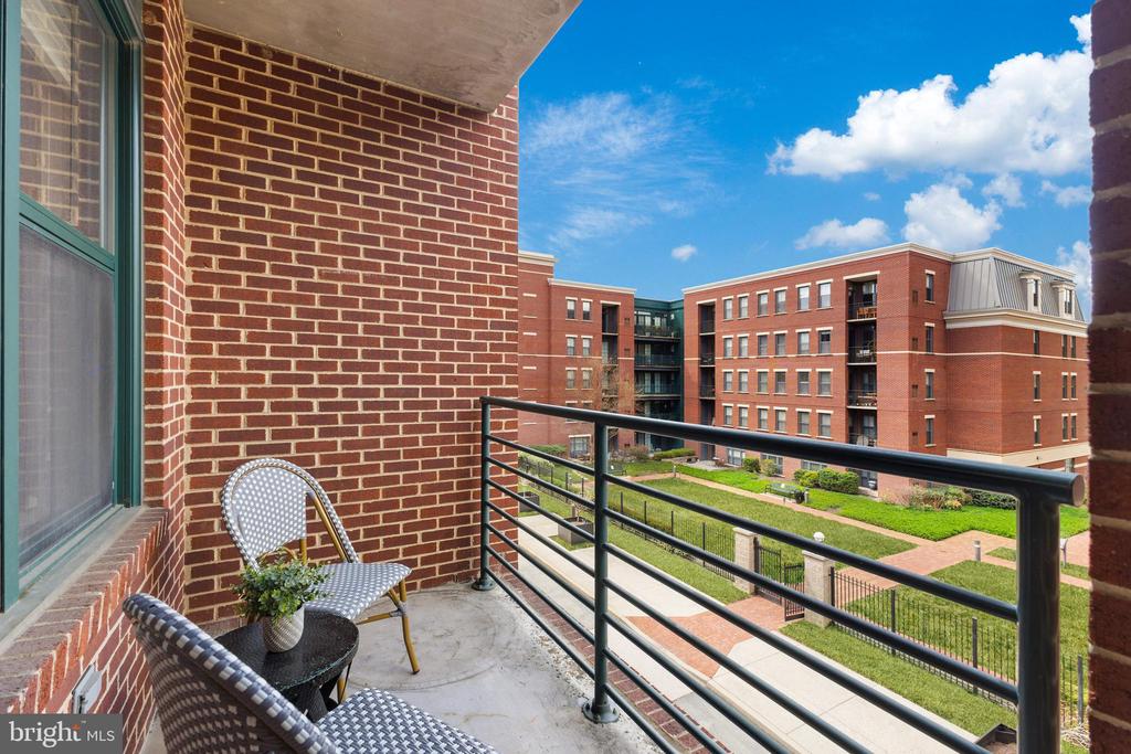 525 N Fayette St #302