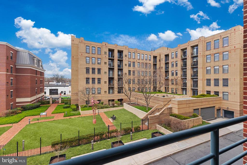 525 N Fayette St #302