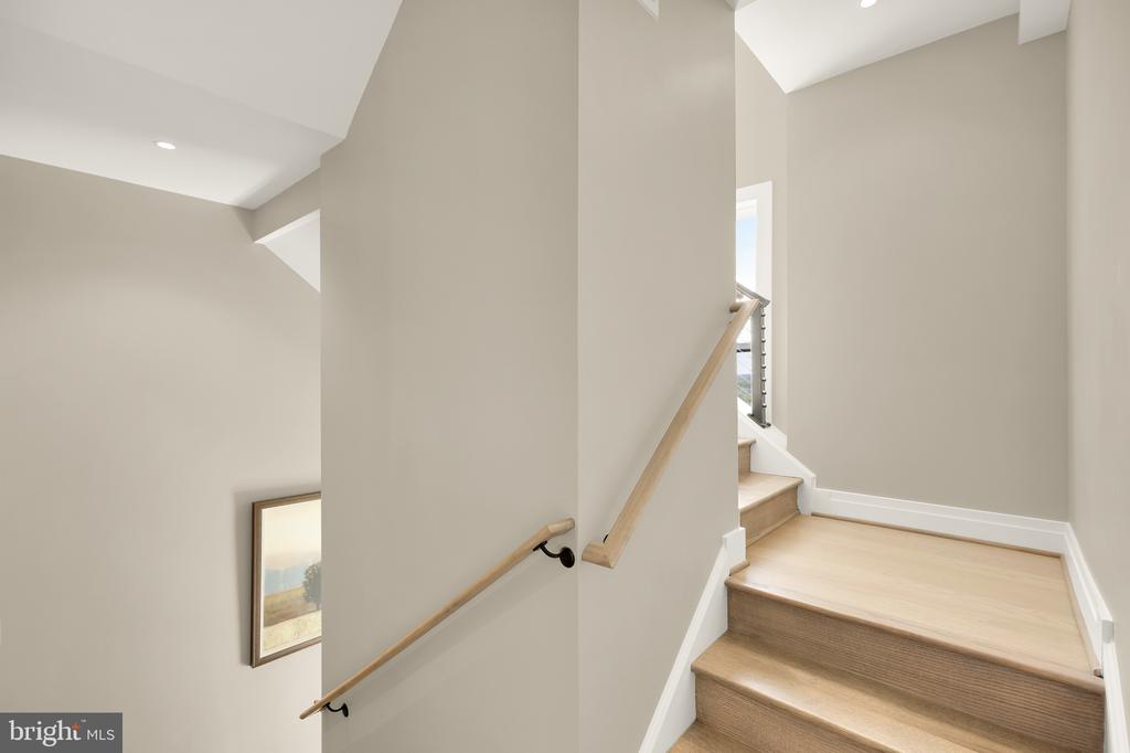 215 Montgomery St