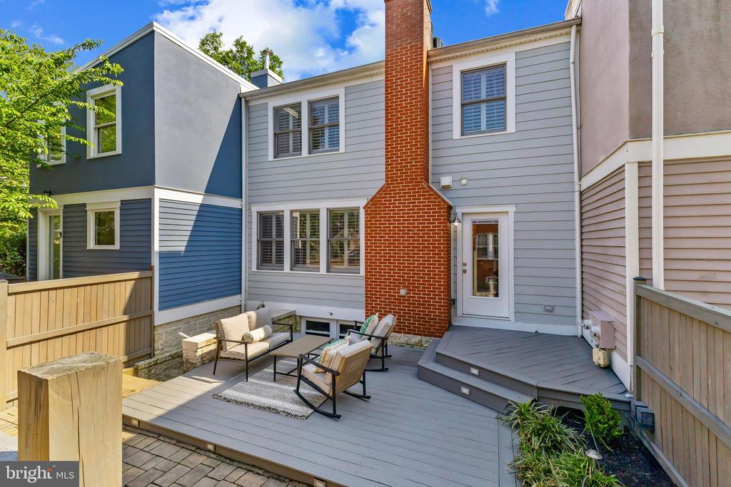 1401 Princess St