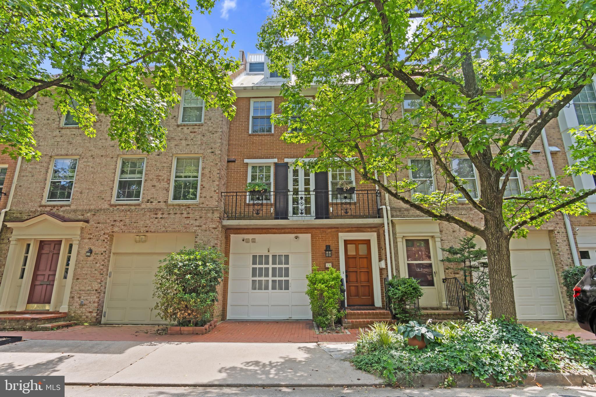 106 PRINCESS ST