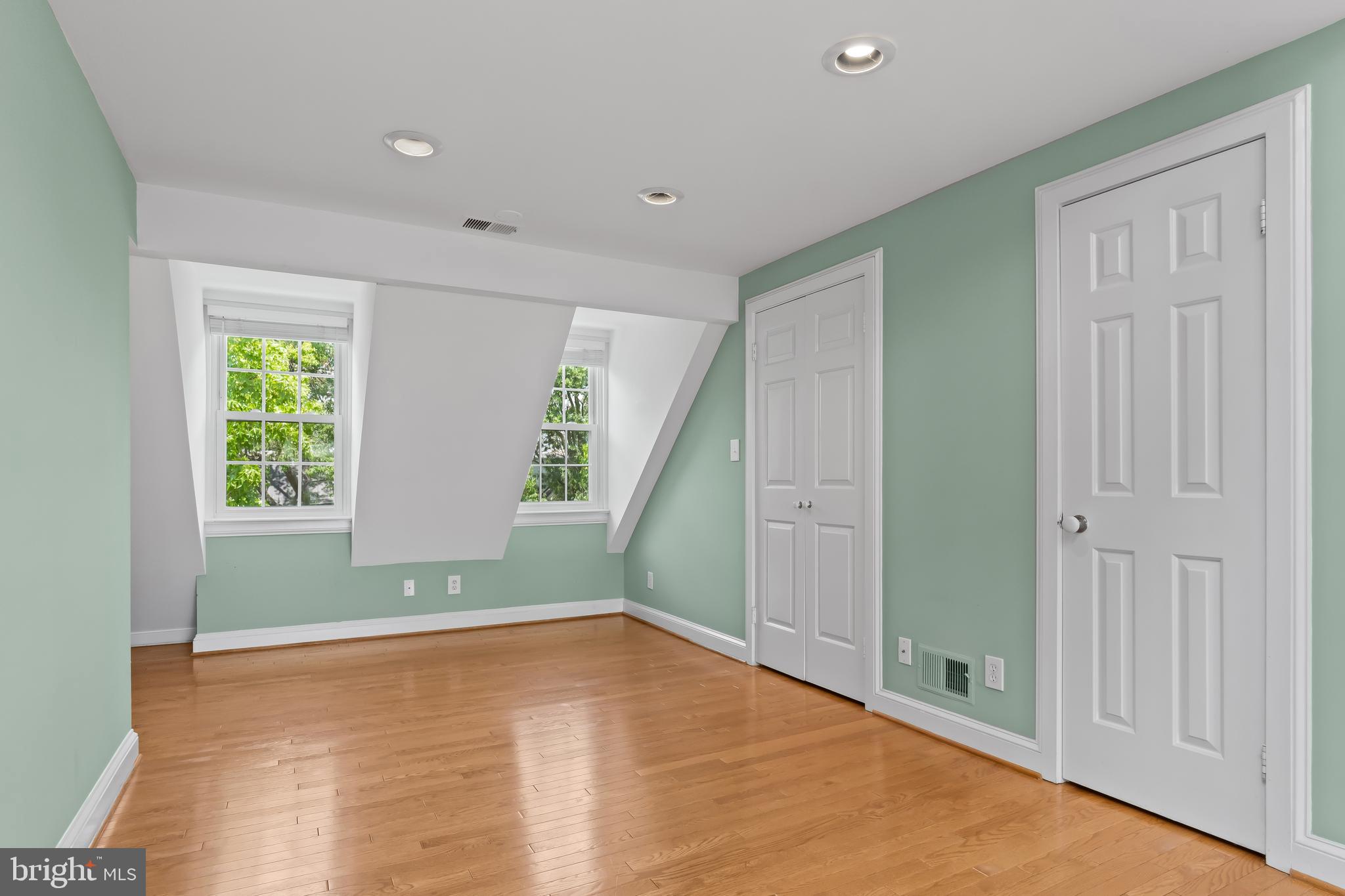 106 PRINCESS ST