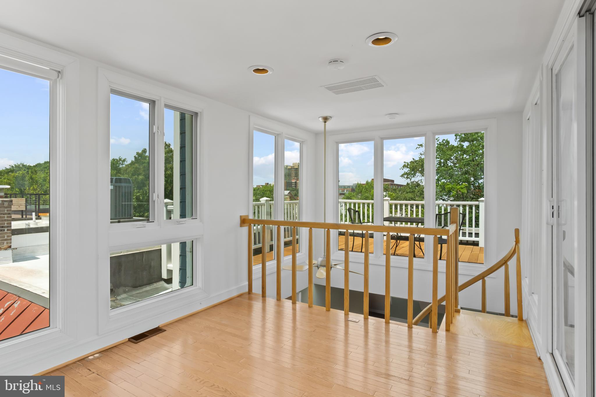 106 PRINCESS ST