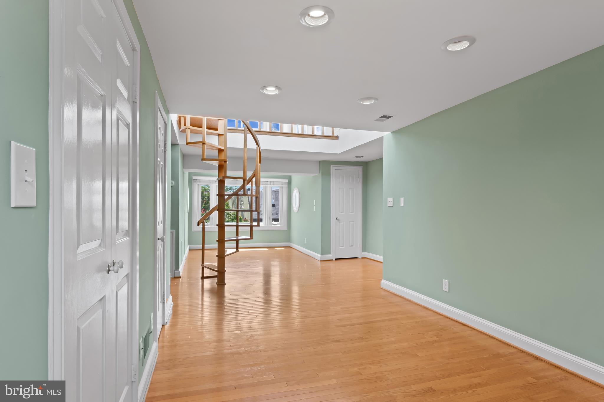 106 PRINCESS ST