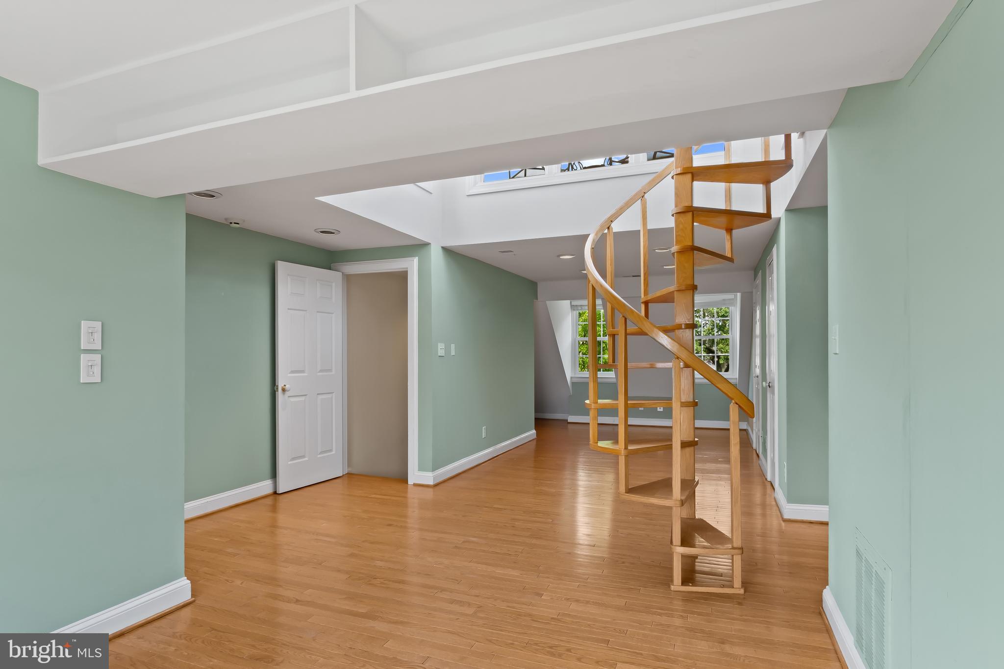 106 PRINCESS ST