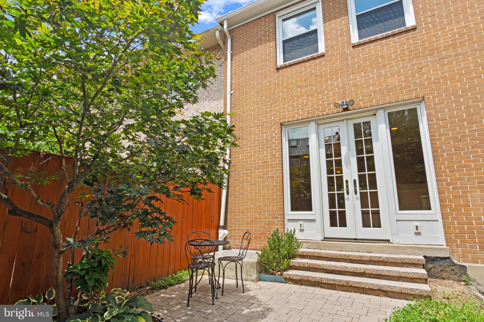 106 PRINCESS ST