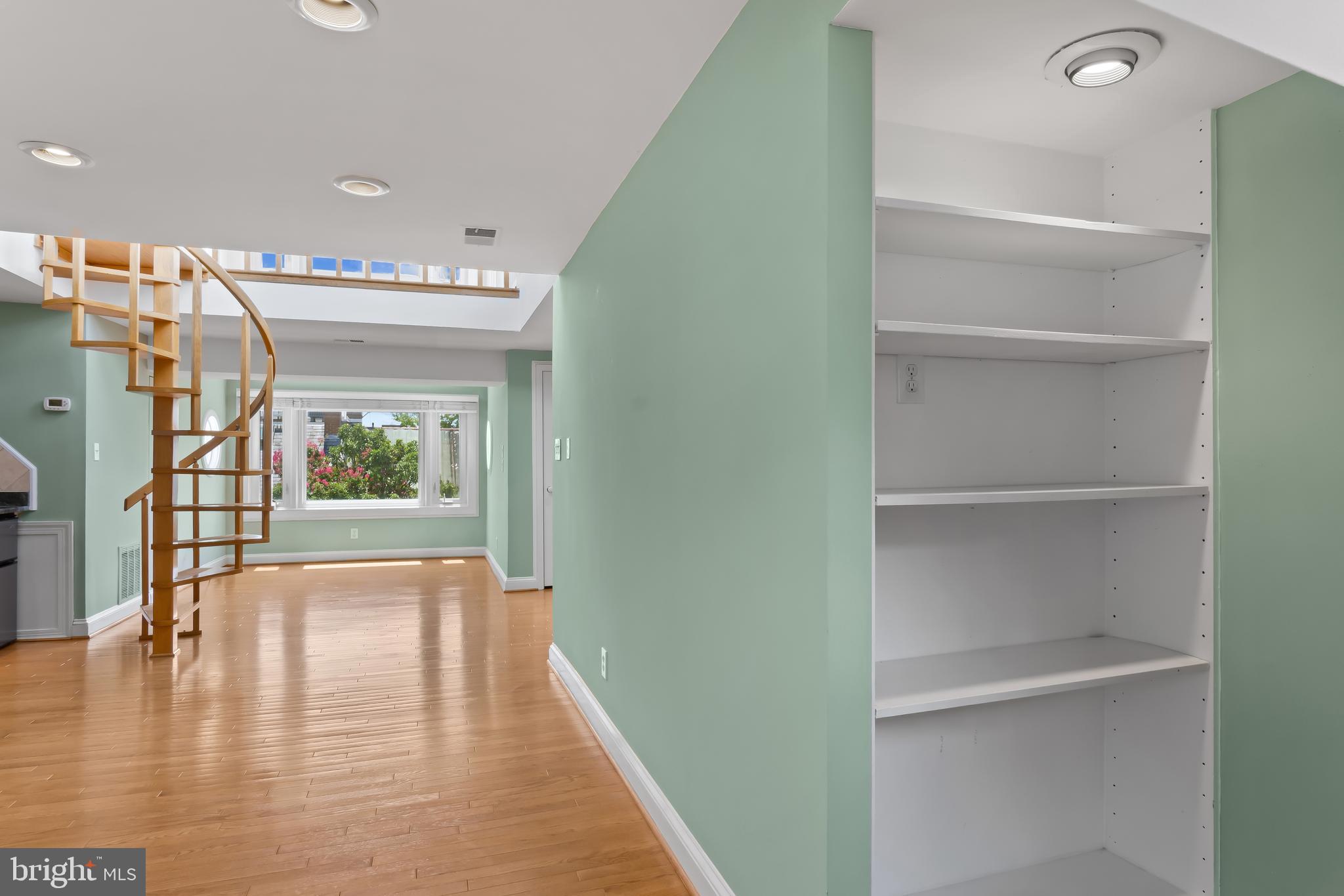 106 PRINCESS ST