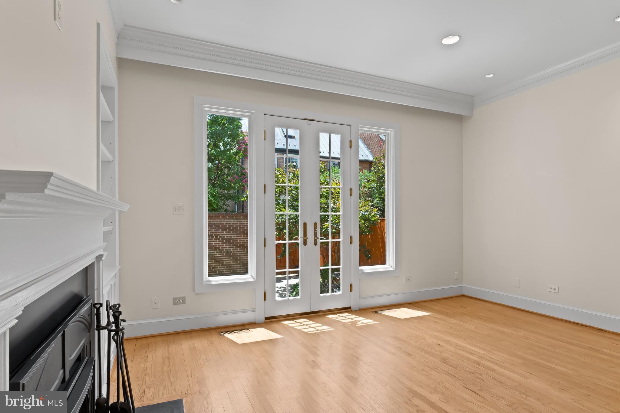 106 PRINCESS ST