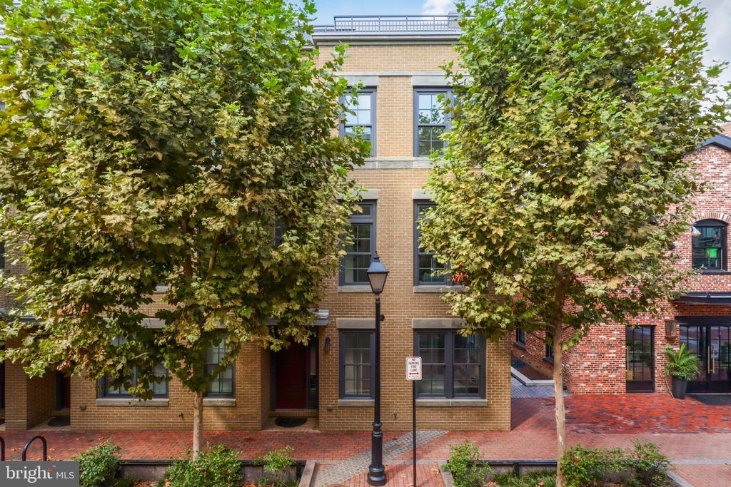 15 PIONEER MILL WAY