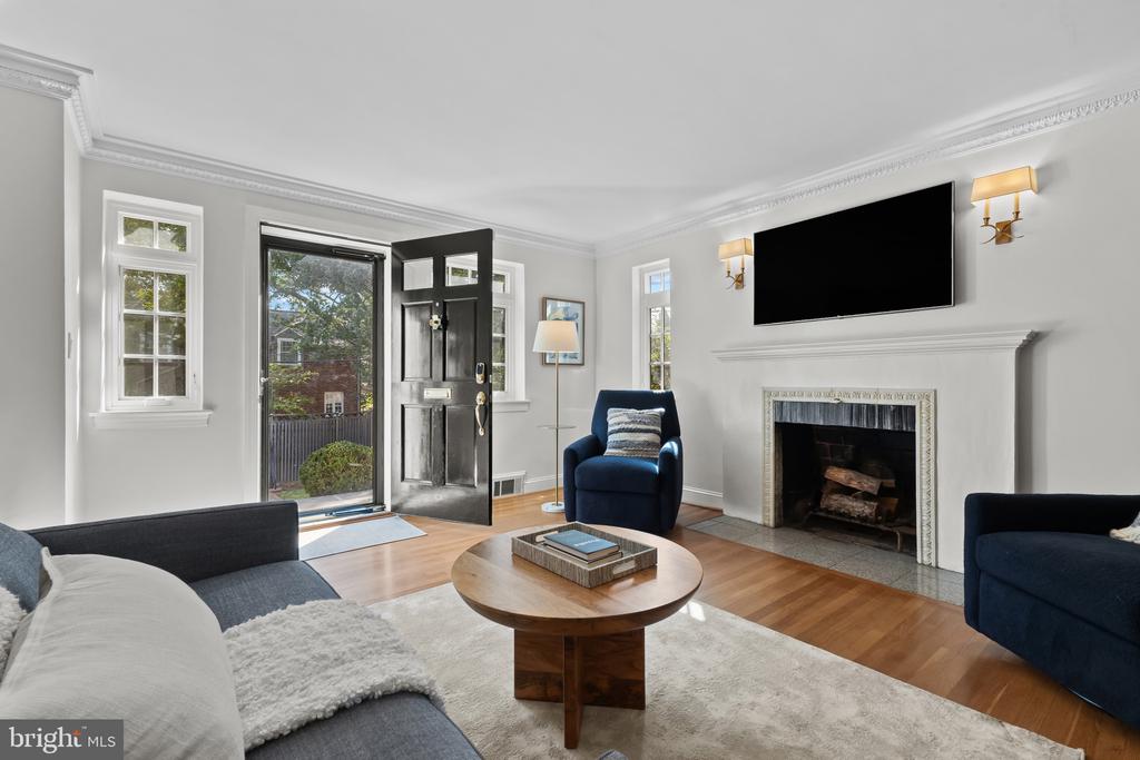 1302 MICHIGAN AVENUE