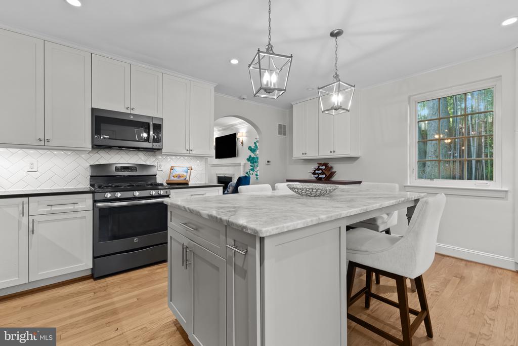 1302 MICHIGAN AVENUE